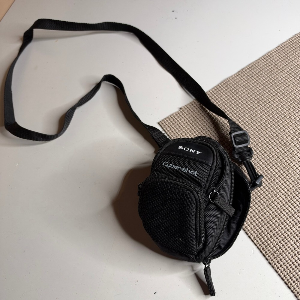 Sony Cyber-shot LCS-CSD Camera Bag Black Soft Case with Shoulder Strap